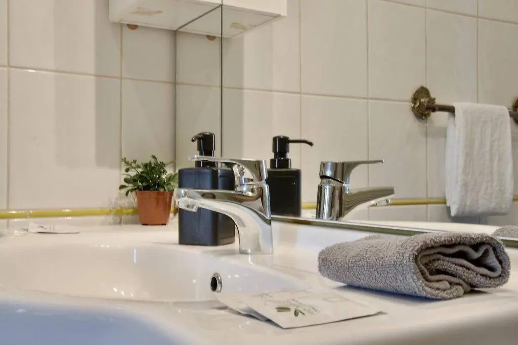 Budget Apartment By Hi5 - King Street - For Groups Budapest