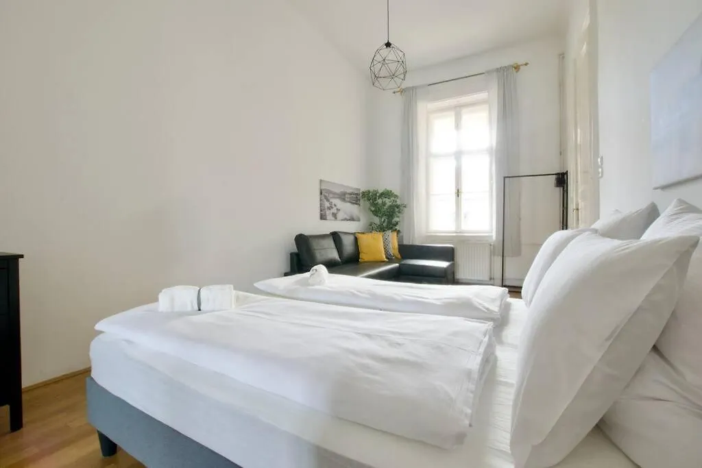 Budget Apartment By Hi5 - King Street - For Groups Budapest 0*,  Hungary