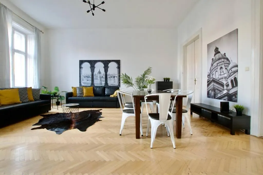 Budget Apartment By Hi5 - King Street - For Groups Budapest
